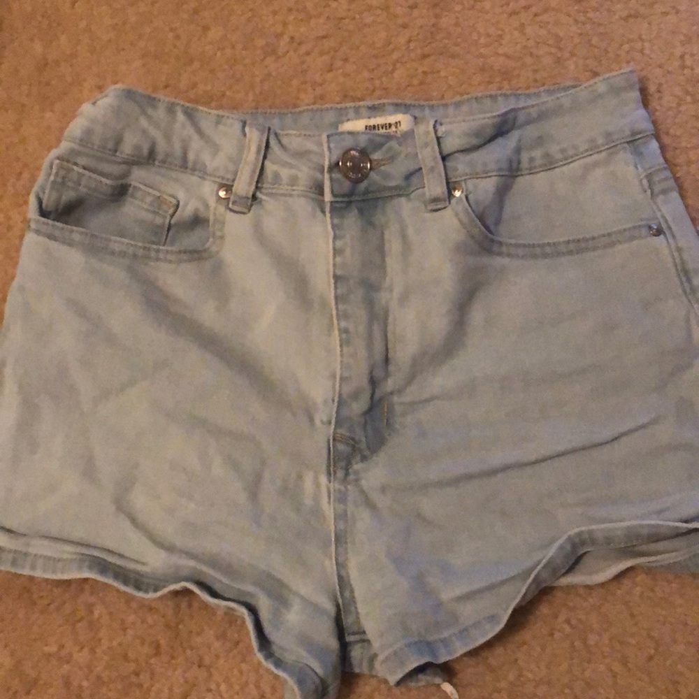 Light wash jeans shorts